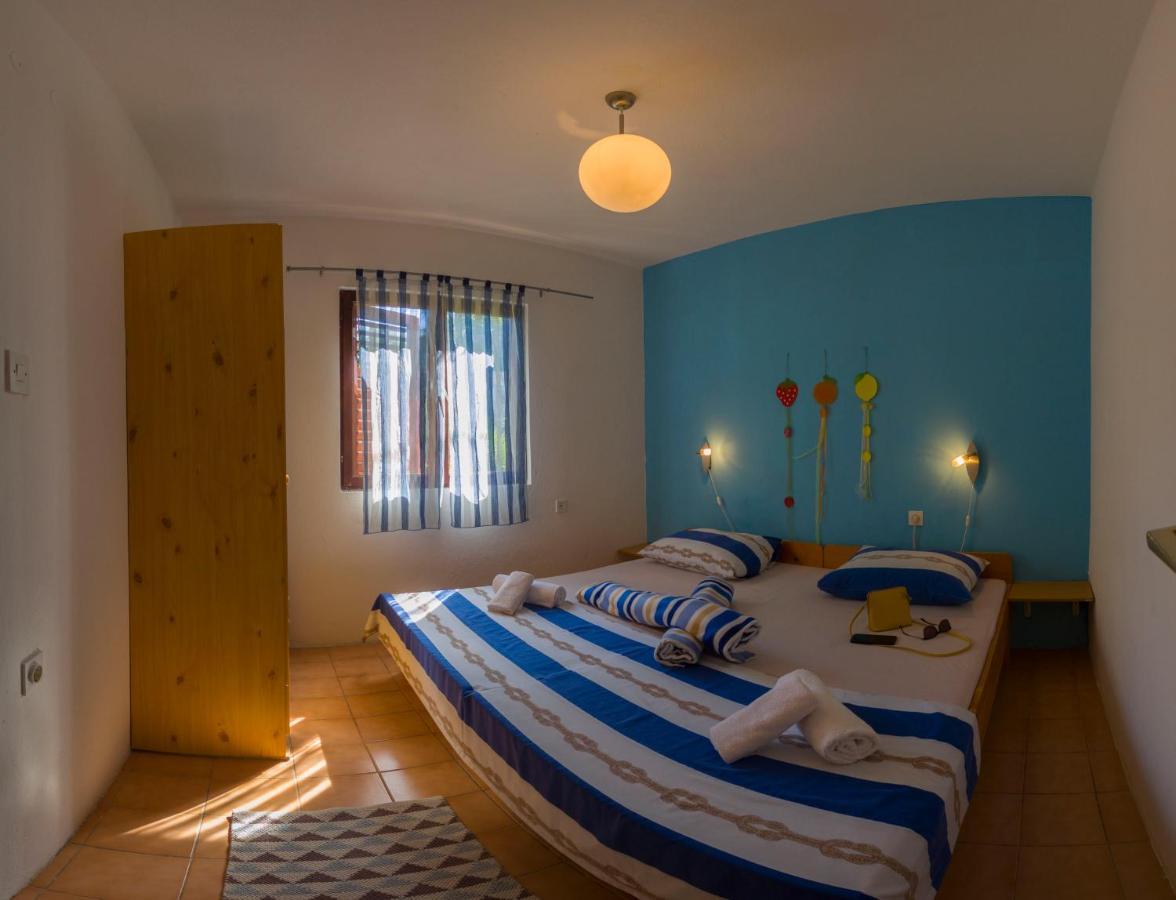 The Sea House Apartments Vis Exterior foto