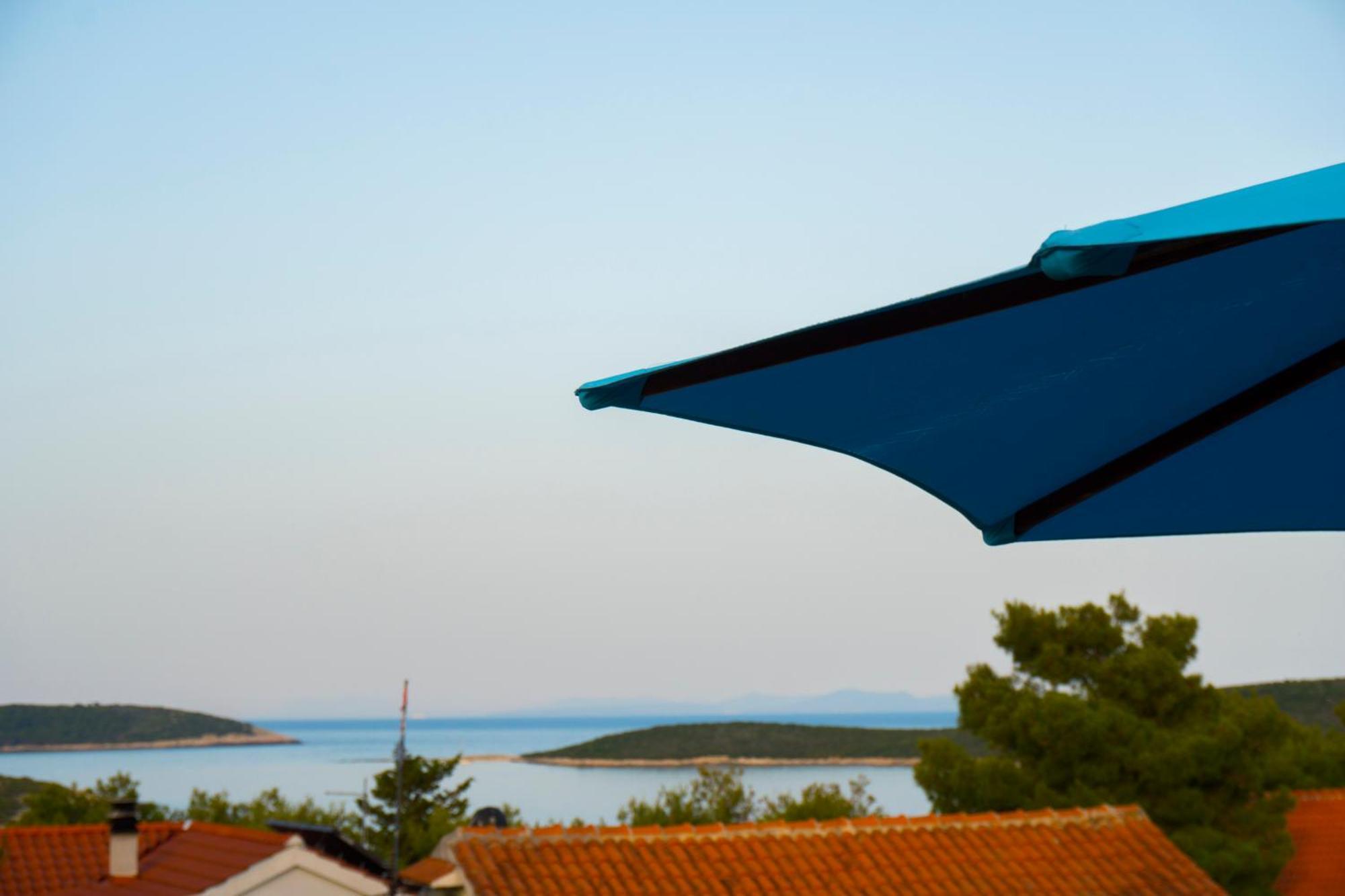 The Sea House Apartments Vis Zimmer foto