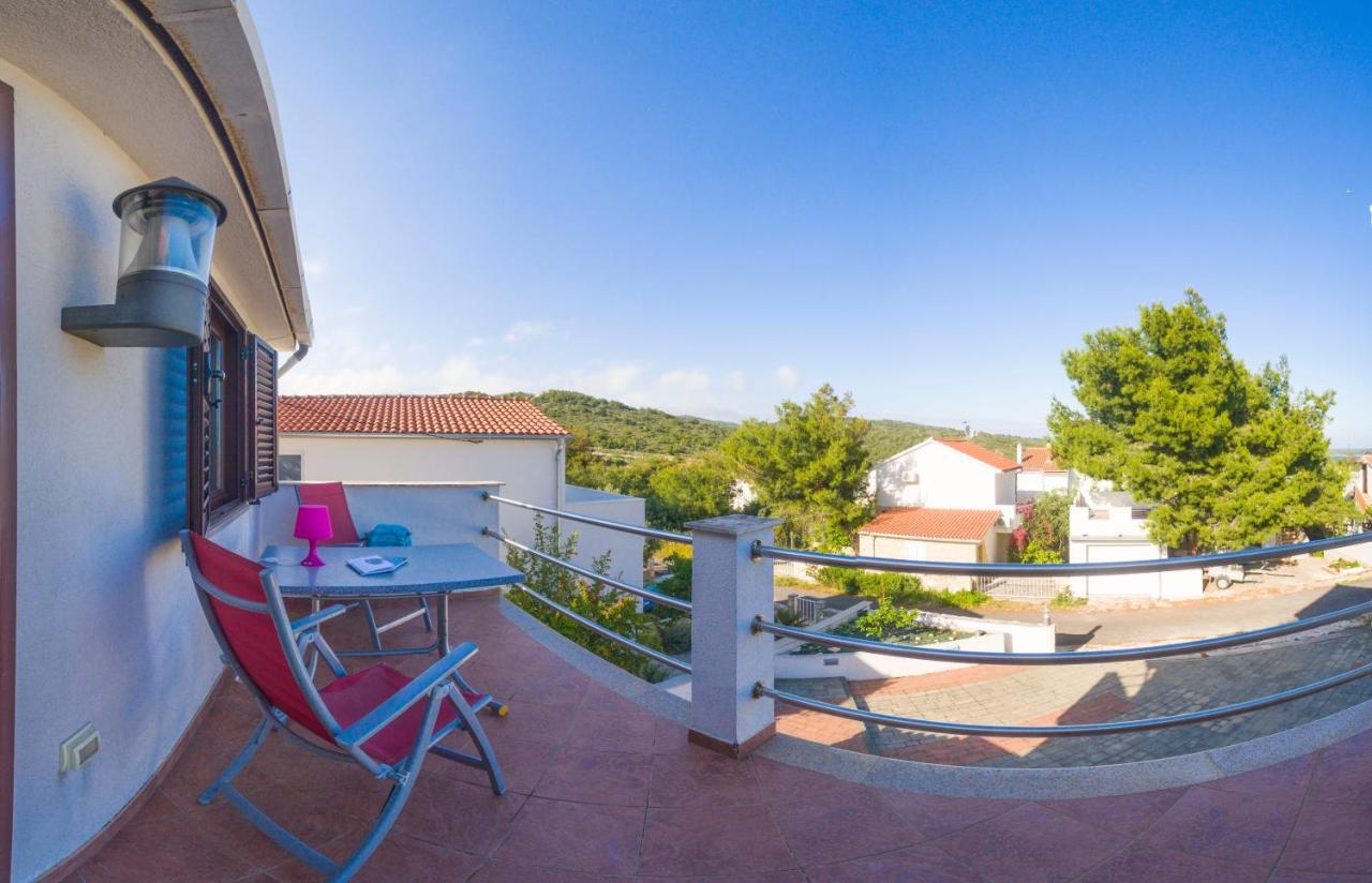 The Sea House Apartments Vis Exterior foto